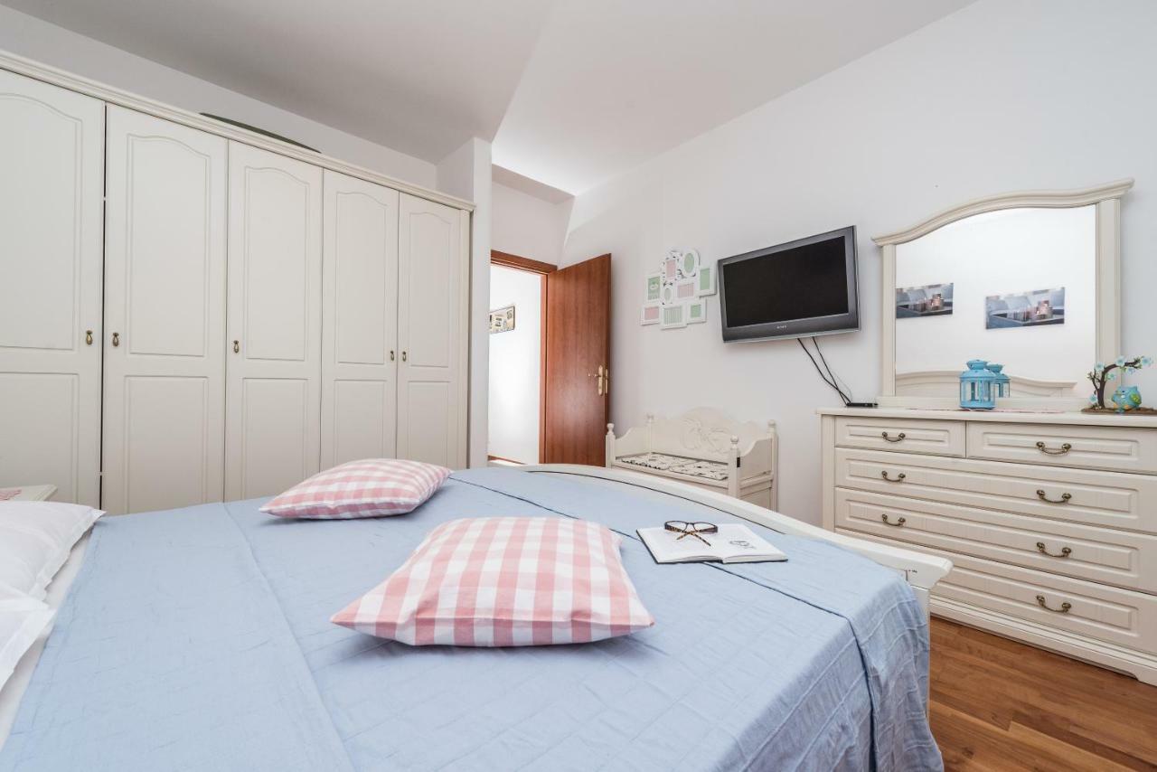 Apartments Jelavic Sutomiscica 외부 사진