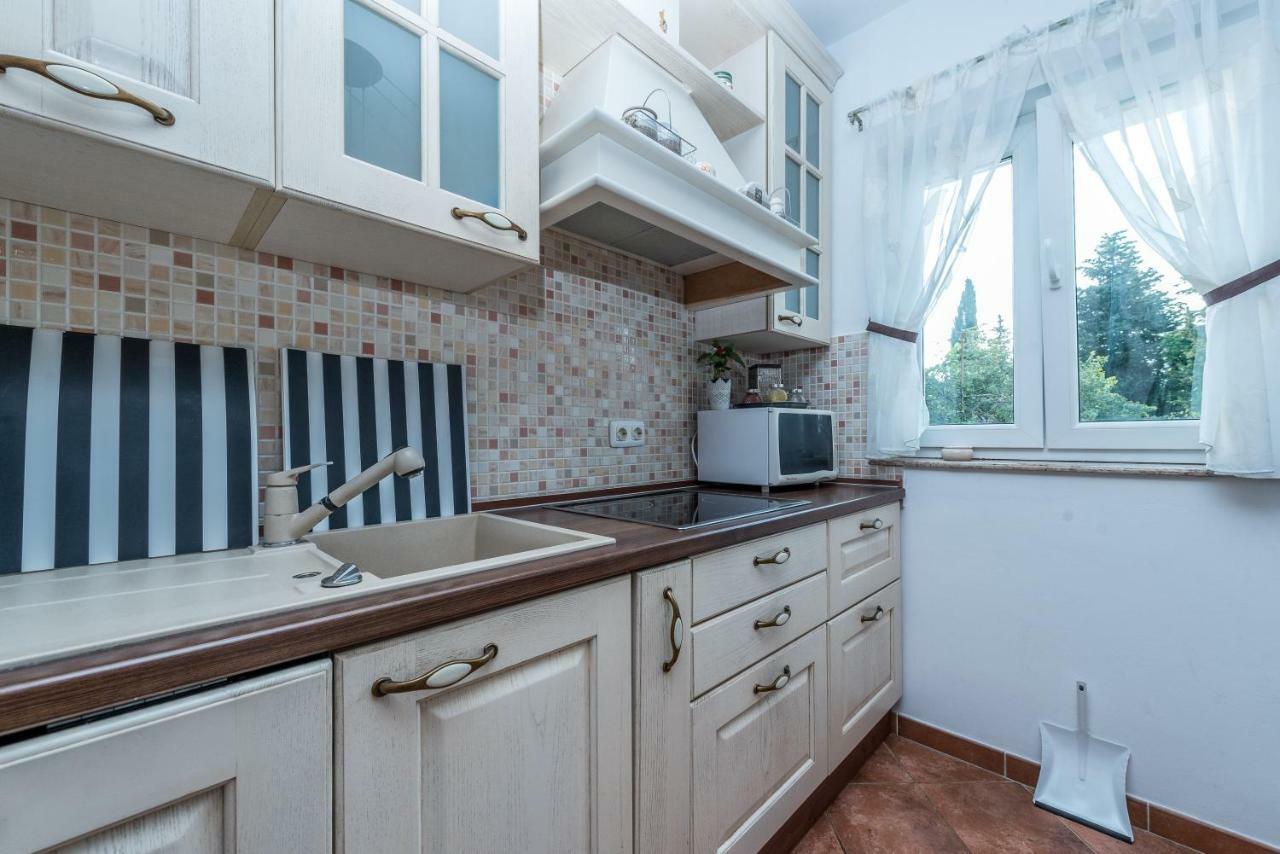 Apartments Jelavic Sutomiscica 외부 사진