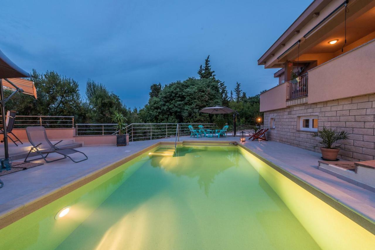 Apartments Jelavic Sutomiscica 외부 사진