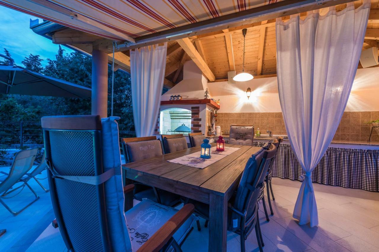 Apartments Jelavic Sutomiscica 외부 사진